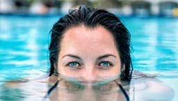 Can You Swim With Contacts?